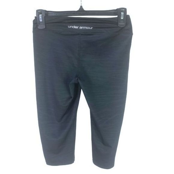 Under Amour Women’s Sz Medium Black Polyester Spandex Camouflage Capris - Picture 3 of 11